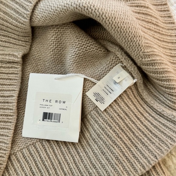 The Row Women's Pheliana Cashmere Turtleneck Sweater - Oatmeal Size S NWT - Picture 9 of 10